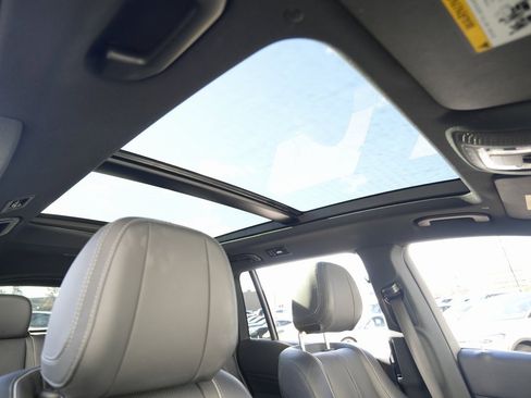 Used 2024 Mercedes-Benz GLS 580 4MATIC image 24