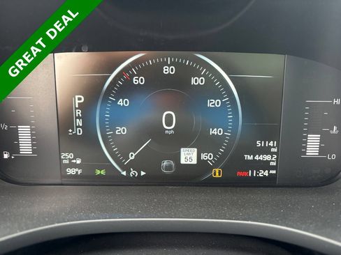 Used 2019 Volvo XC60 T5 Momentum w/ Premium Package FWD image 24