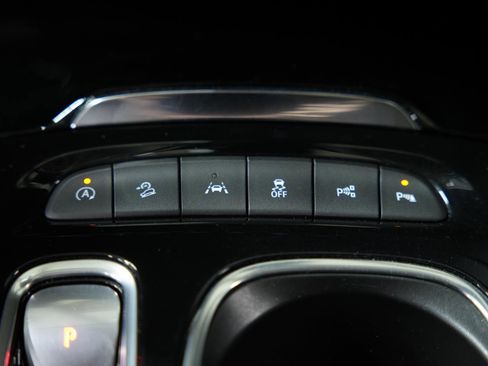 Used 2023 Buick Envision Avenir image 39