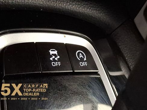 Used 2024 Toyota Corolla Cross LE image 29