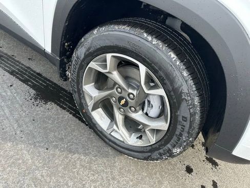 New 2026 Chevrolet Trax LT w/ LT Convenience Package image 8