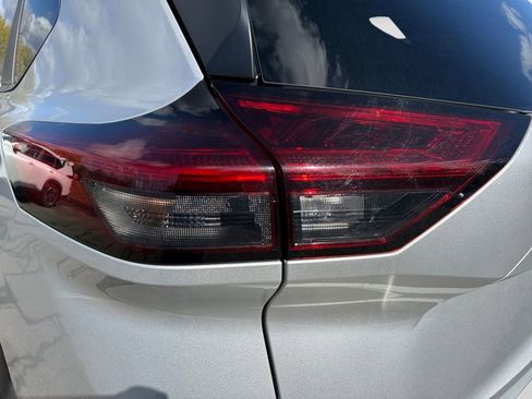 Certified 2025 Nissan Rogue SV image 21