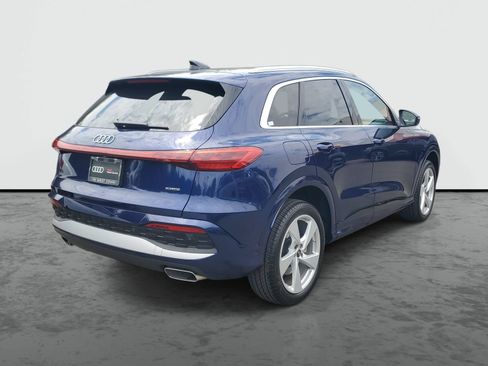 Used 2025 Audi Q5 Premium w/ Premium Plus AWD/4WD image 4