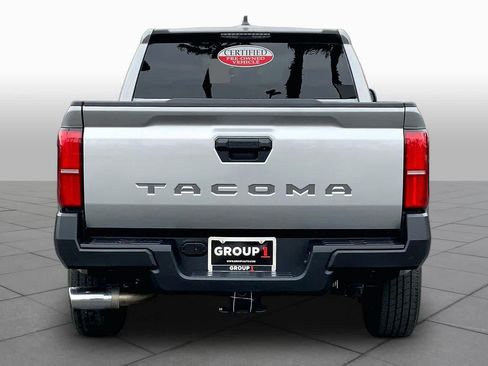Used 2025 Toyota Tacoma SR RWD image 4