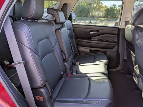 Certified 2022 Nissan Pathfinder SL image 28