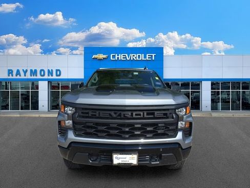 Used 2024 Chevrolet Silverado 1500 Custom Trail Boss w/ Dark Appearance Package AWD/4WD image 7
