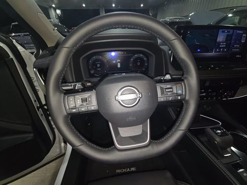 Certified 2026 Nissan Rogue Platinum w/ Platinum Premium Package AWD/4WD image 11