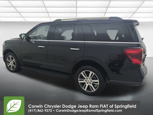 Used 2024 Ford Expedition Limited image 6