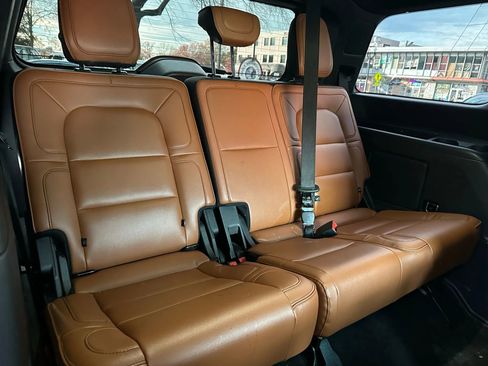 Used 2019 Lincoln Navigator Reserve w/ Cargo Package image 13