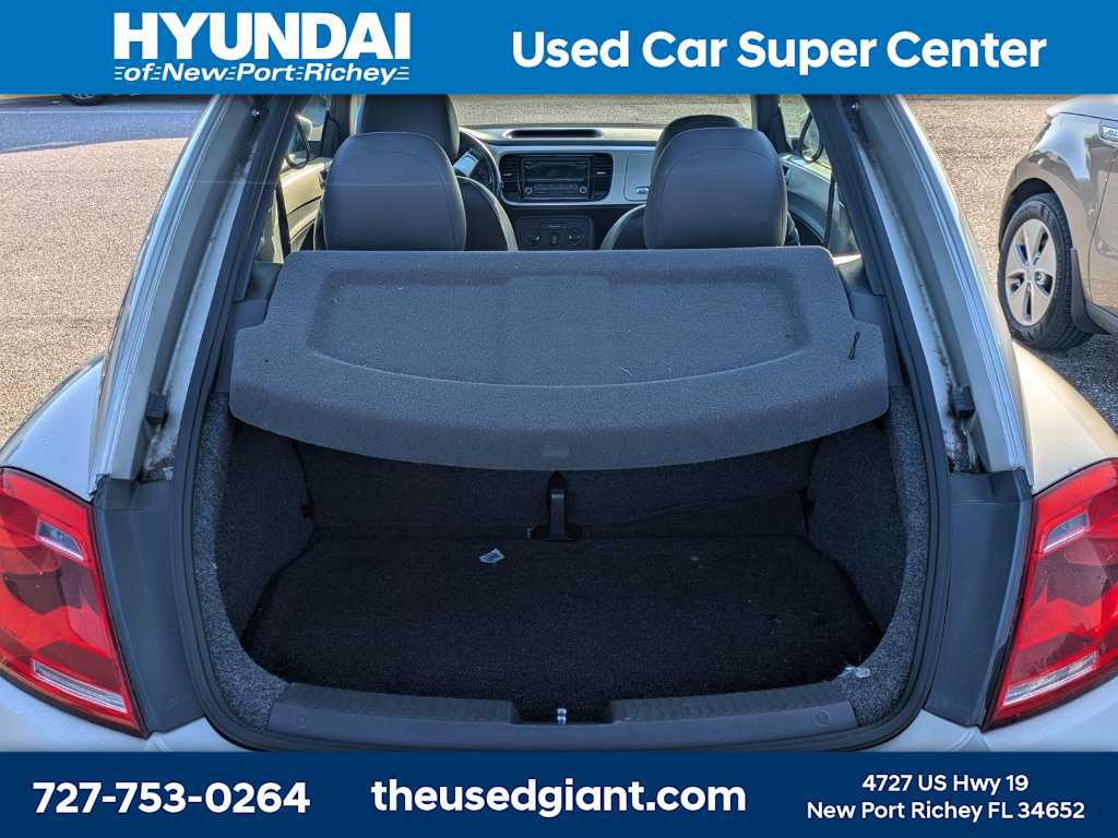 Used 2012 Volkswagen Beetle 2.5 FWD image 9