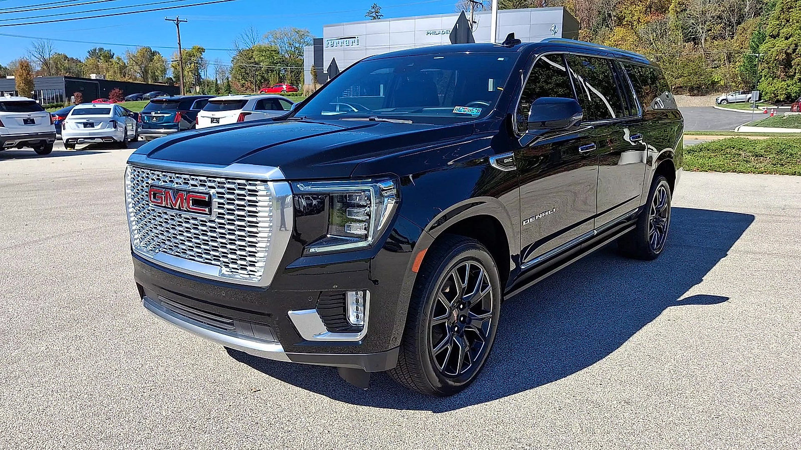 Certified 2023 GMC Yukon XL Denali w/ Denali Reserve Package AWD/4WD image 4
