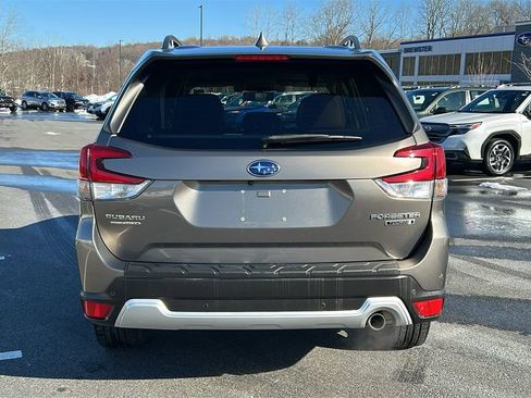 Used 2020 Subaru Forester Touring image 5
