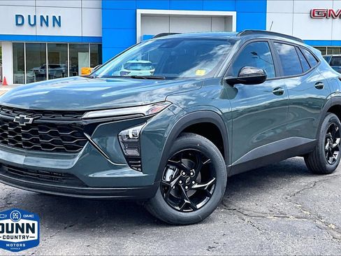 New 2026 Chevrolet Trax LT w/ Driver Confidence Package FWD image 1