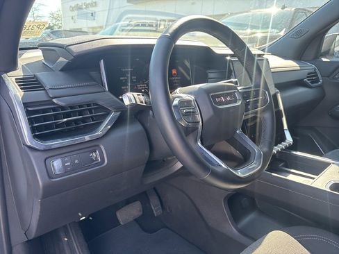 Used 2025 GMC Acadia Elevation image 14