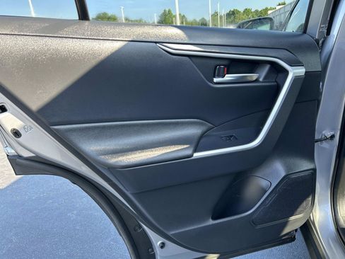 Used 2025 Toyota RAV4 XLE w/ Convenience Package AWD/4WD image 11