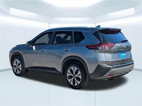 Used 2023 Nissan Rogue SV w/ SV Premium B Package FWD image 3