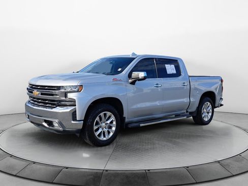 Used 2019 Chevrolet Silverado 1500 LTZ w/ LTZ Convenience Package image 3