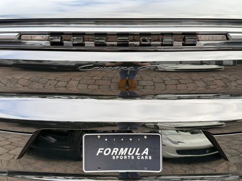 Used 2025 Porsche Cayenne GTS image 15