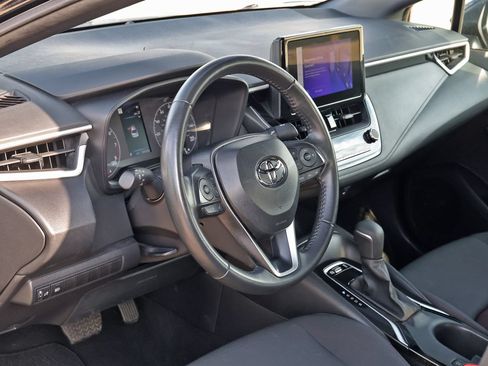 Used 2025 Toyota Corolla SE FWD image 11