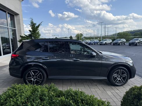 Used 2026 Mercedes-Benz GLC 300 4MATIC image 11