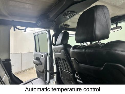 Used 2021 Jeep Wrangler Unlimited Rubicon w/ Safety Group AWD/4WD image 25