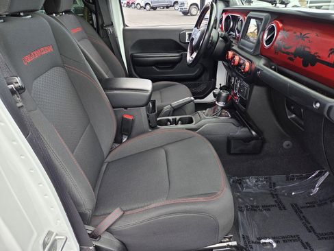 Used 2021 Jeep Gladiator Rubicon image 15