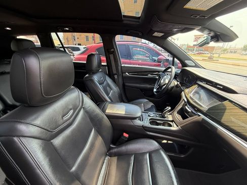 Used 2020 Cadillac XT6 Premium Luxury FWD image 15