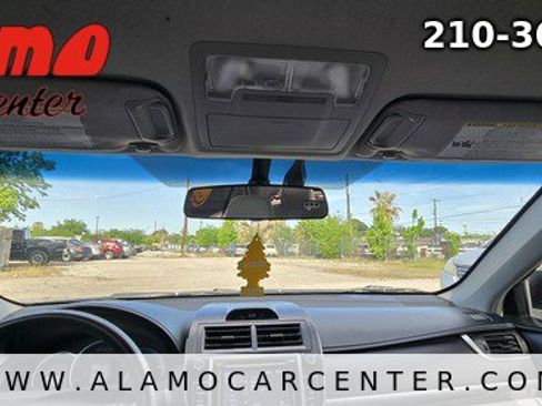 Used 2013 Toyota Camry LE image 38