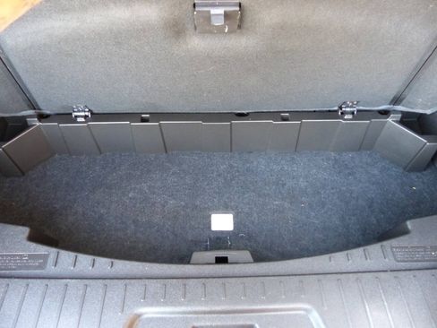 Used 2016 Chevrolet Traverse LT FWD image 44