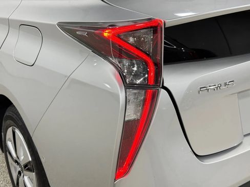 Used 2017 Toyota Prius Four w/ Premium Convenience Package image 68