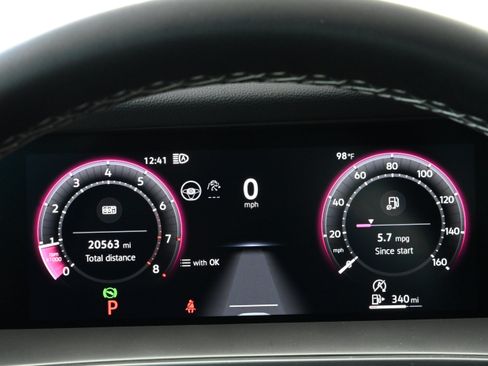 Used 2025 Volkswagen Tiguan SE FWD image 18