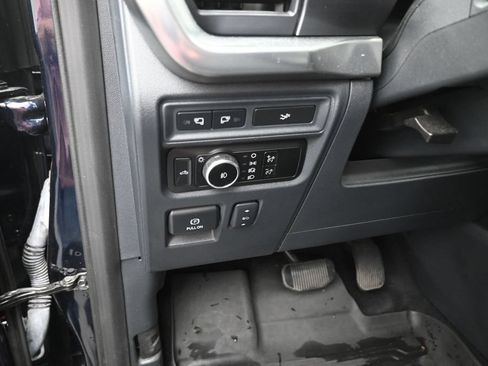 Used 2023 Ford F150 Lariat AWD/4WD image 13