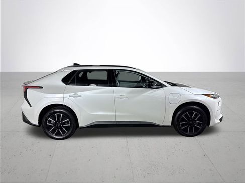 New 2026 Subaru Solterra Premium image 5