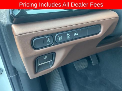 Used 2024 Acura MDX SH-AWD w/ Technology Package image 11