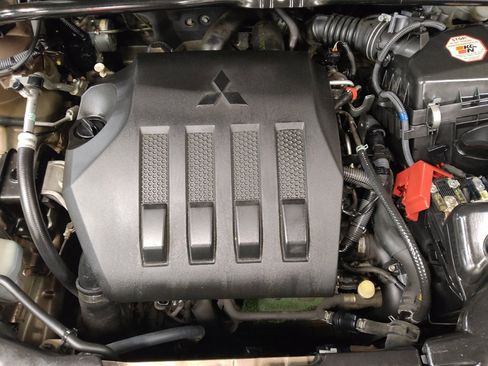 Used 2018 Mitsubishi Eclipse Cross LE image 30