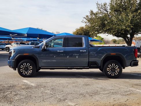 Certified 2024 GMC Sierra 2500 Denali Ultimate image 4