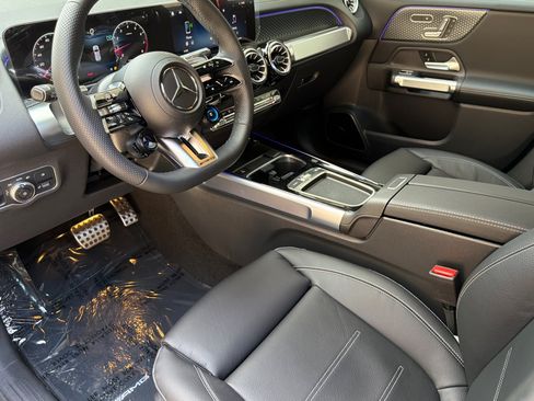 New 2026 Mercedes-Benz GLB 35 AMG 4MATIC image 9