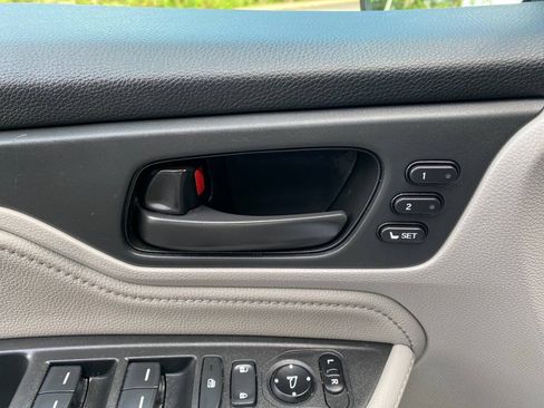 Used 2019 Honda Odyssey Touring image 16