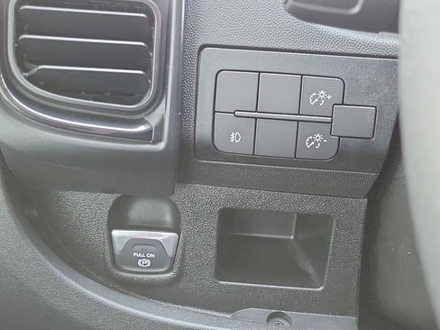 Used 2025 RAM ProMaster 2500 w/ Convenience Group image 9