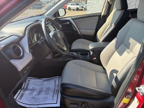 Used 2018 Toyota RAV4 Limited image 11