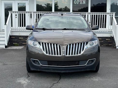 Used 2011 Lincoln MKX 2WD w/ 101A Rapid Spec Order Code image 9