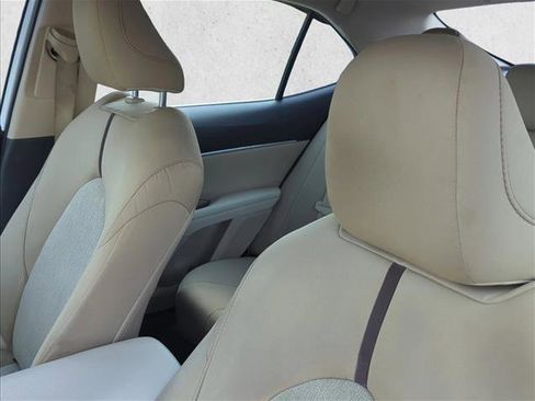 Used 2019 Toyota Camry LE image 14
