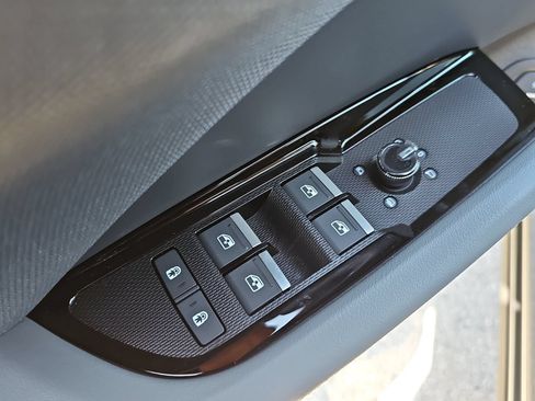 New 2026 Audi Q3 quattro 2.0T AWD/4WD image 30