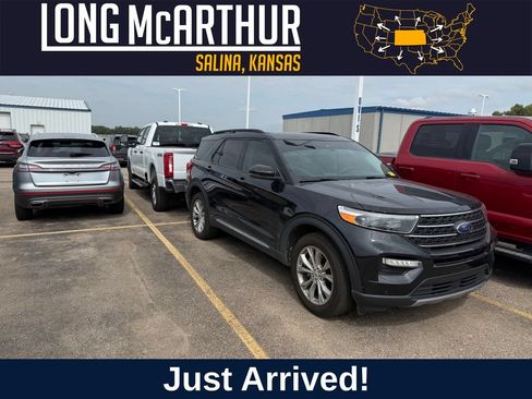 Used 2024 Ford Explorer XLT w/ Equipment Group 202A AWD/4WD image 1