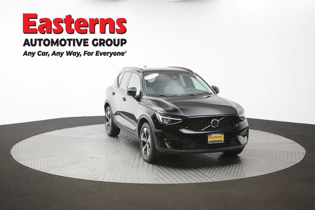 Used 2023 Volvo XC40 B4 Ultimate FWD image 47