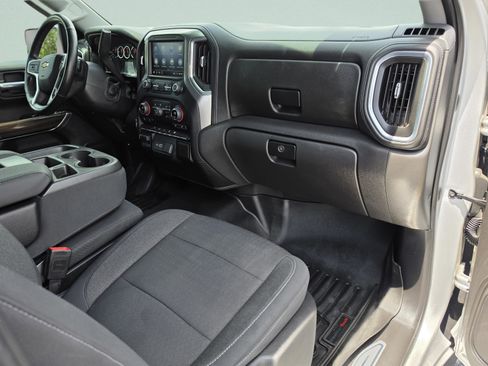 Used 2021 Chevrolet Silverado 1500 LT w/ Bed Protection Package AWD/4WD image 14
