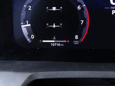 Used 2024 Toyota Tacoma TRD Sport w/ TRD Sport Upgrade Package image 26