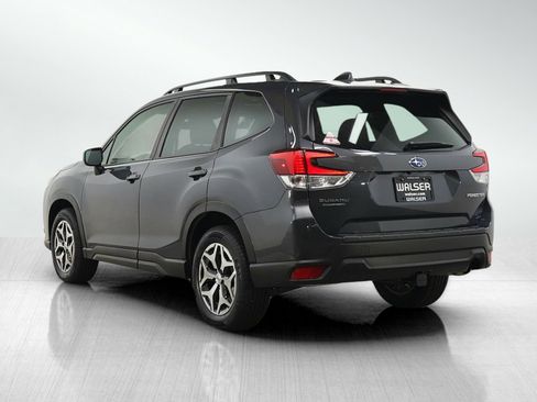 Used 2022 Subaru Forester Premium AWD/4WD image 3