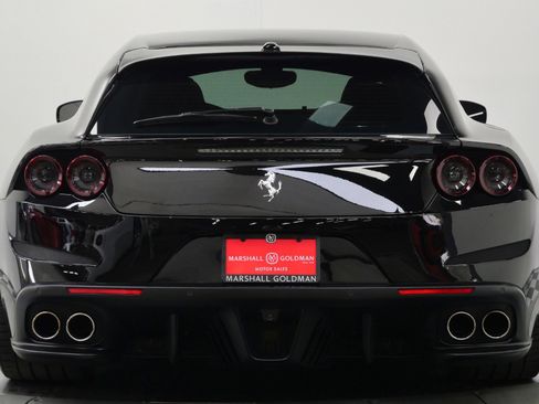 Used 2017 Ferrari GTC4Lusso image 8