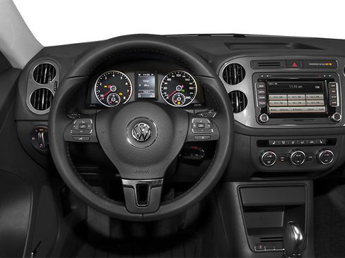 Used 2013 Volkswagen Tiguan SE FWD image 6